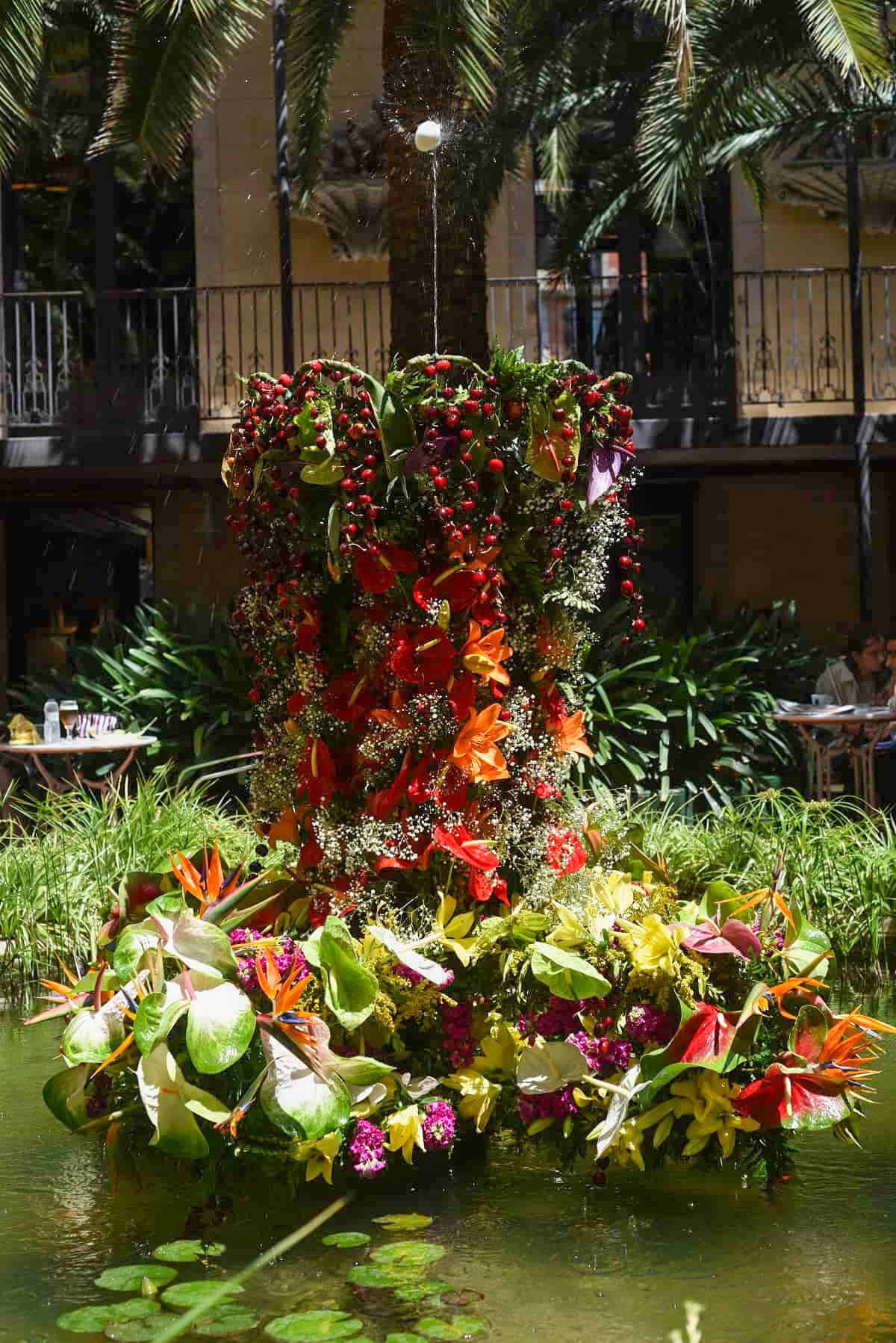 L'Ou com Balla, Ateneu Barcelones