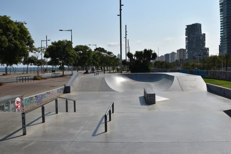 Barcelona Skateboarding 〜 The Insiders Guide