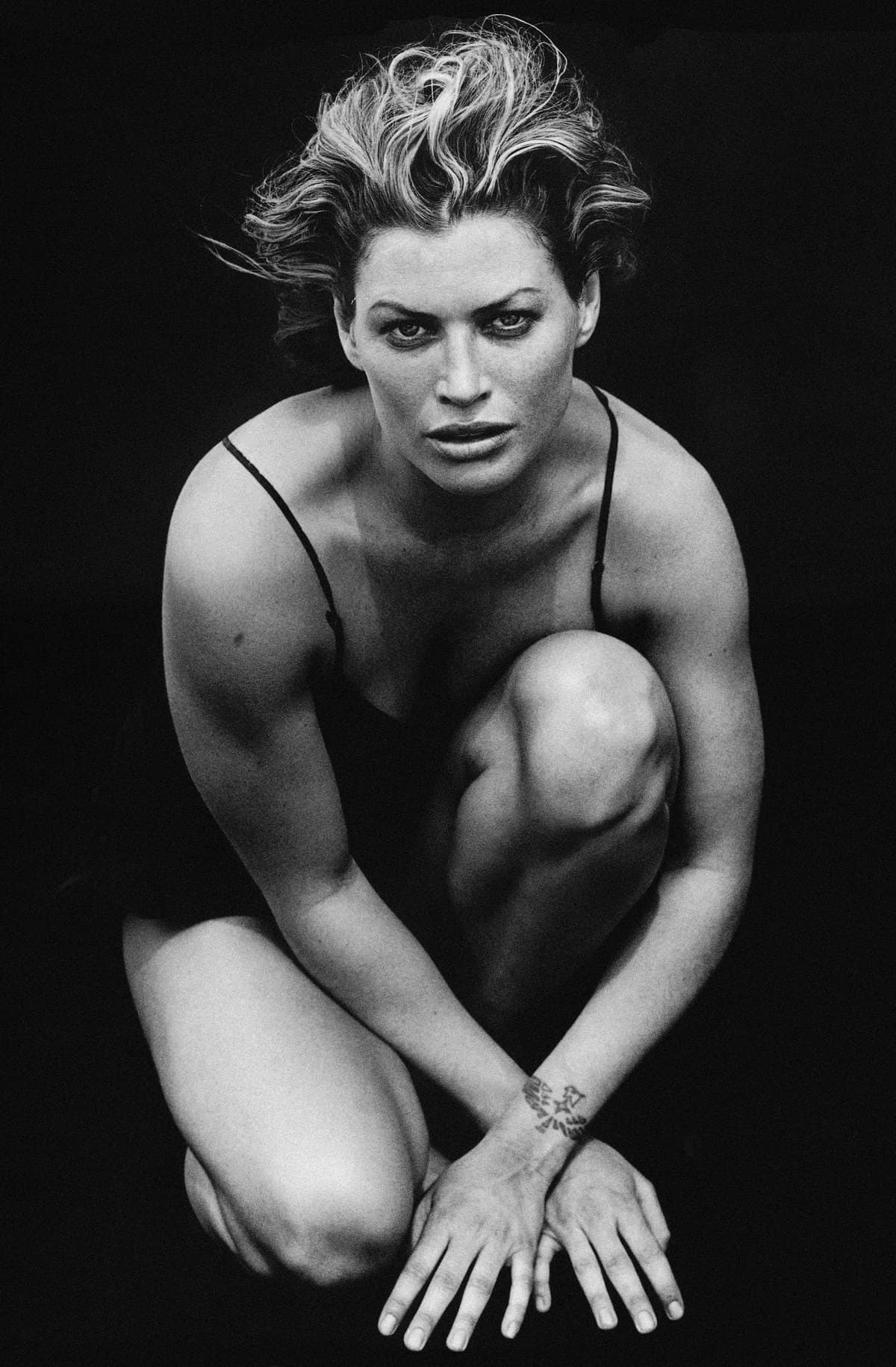 Carré Otis by PETER LINDBERGH Pirelli Calendar 1996. © Peter Lindbergh, 1995